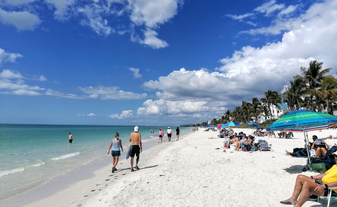 Bonita beach'in fotoğrafı beyaz kum yüzey ile