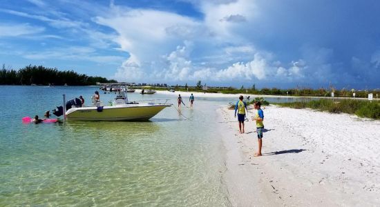 Keewaydin Island beach