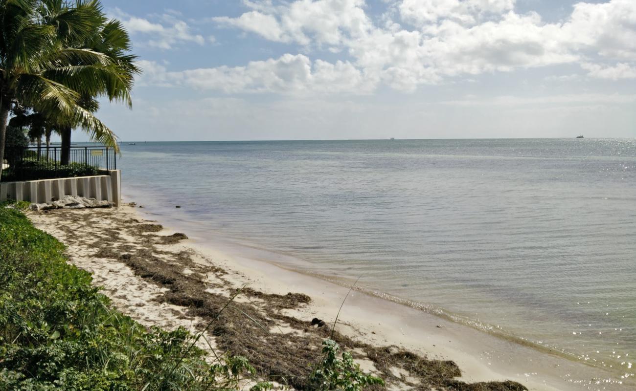 Rest beach'in fotoğrafı parlak kum yüzey ile