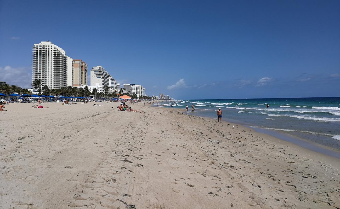 Las Olas beach'in fotoğrafı parlak kum yüzey ile