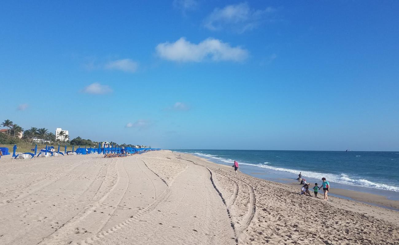 Delray beach'in fotoğrafı parlak kum yüzey ile