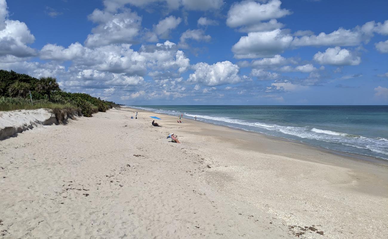 Golden Sands'in fotoğrafı açık bej kum yüzey ile