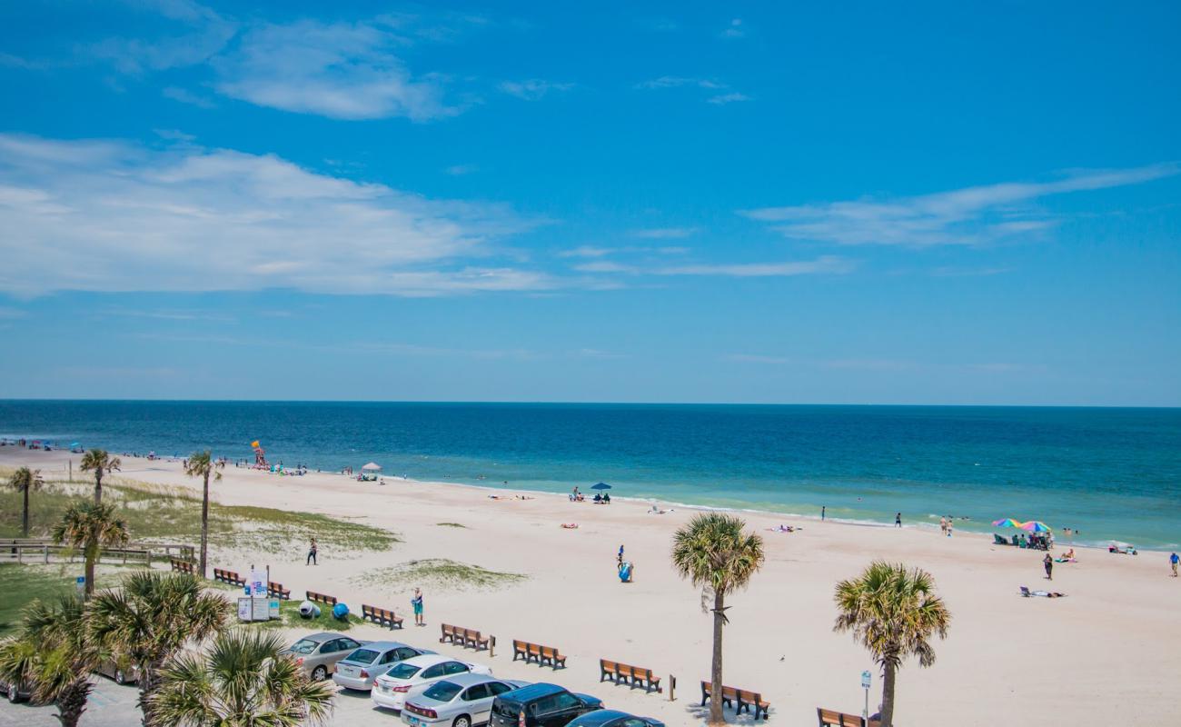 Main beach Park'in fotoğrafı açık bej kum yüzey ile