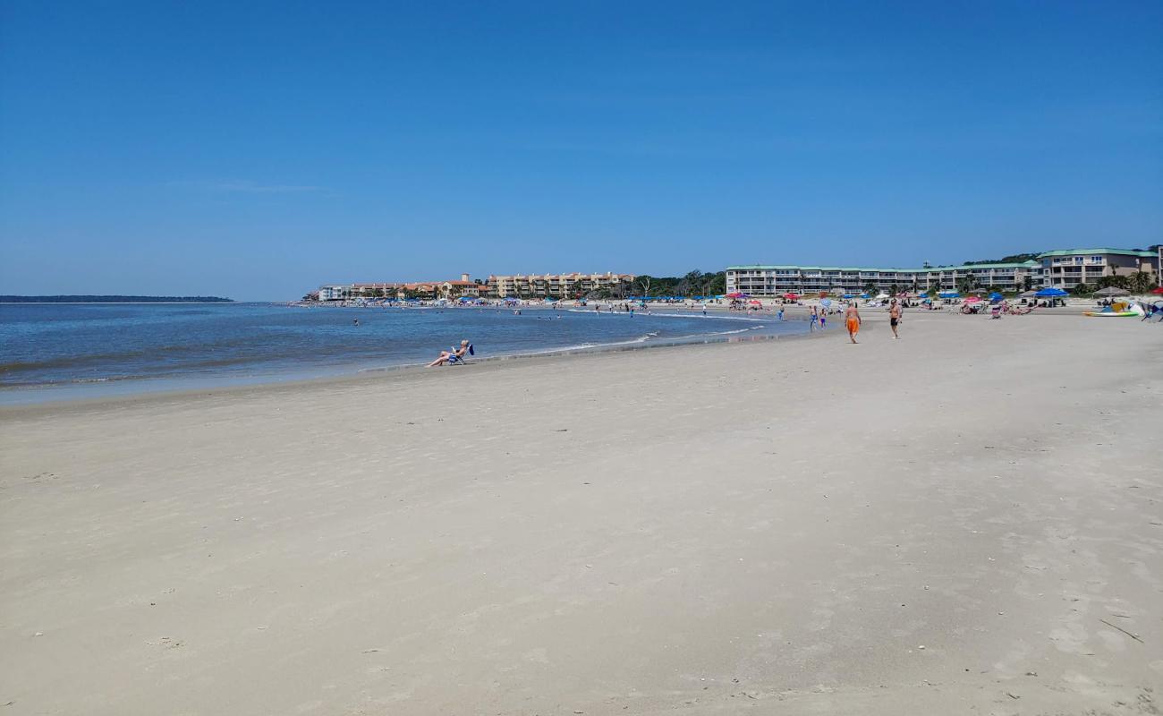 St. Simons island'in fotoğrafı açık bej kum yüzey ile