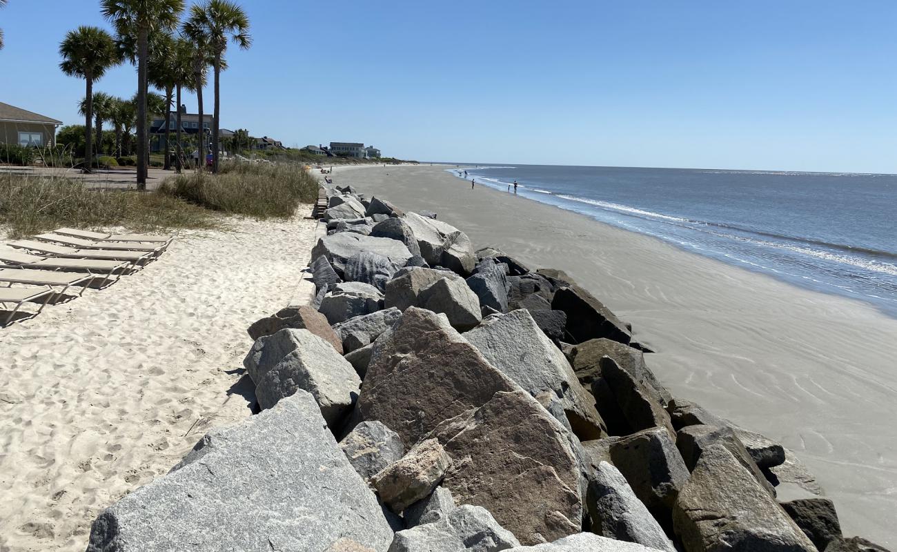 Seabrook Island beach'in fotoğrafı gri kum yüzey ile