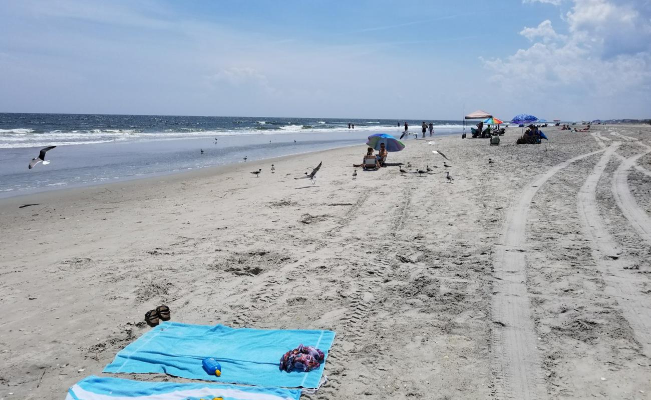 Holden beach II'in fotoğrafı parlak kum yüzey ile