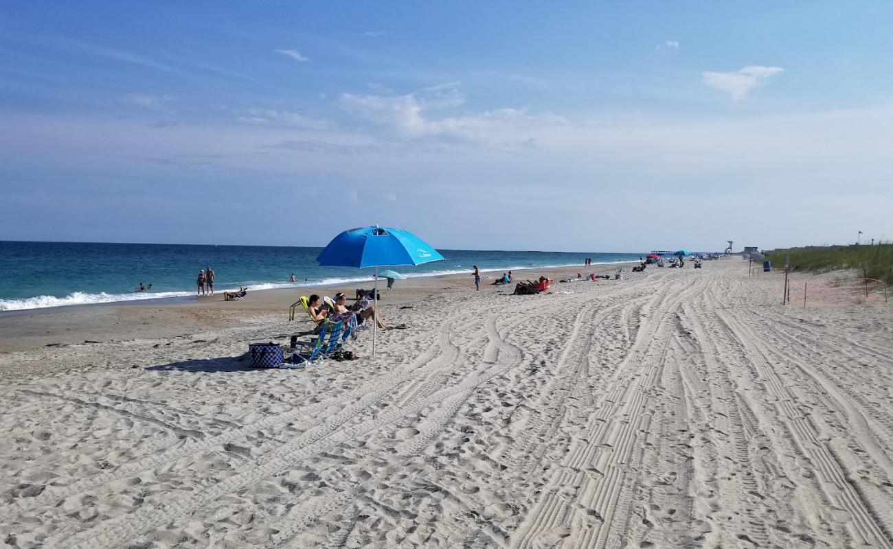 Wrightsville beach'in fotoğrafı parlak kum yüzey ile