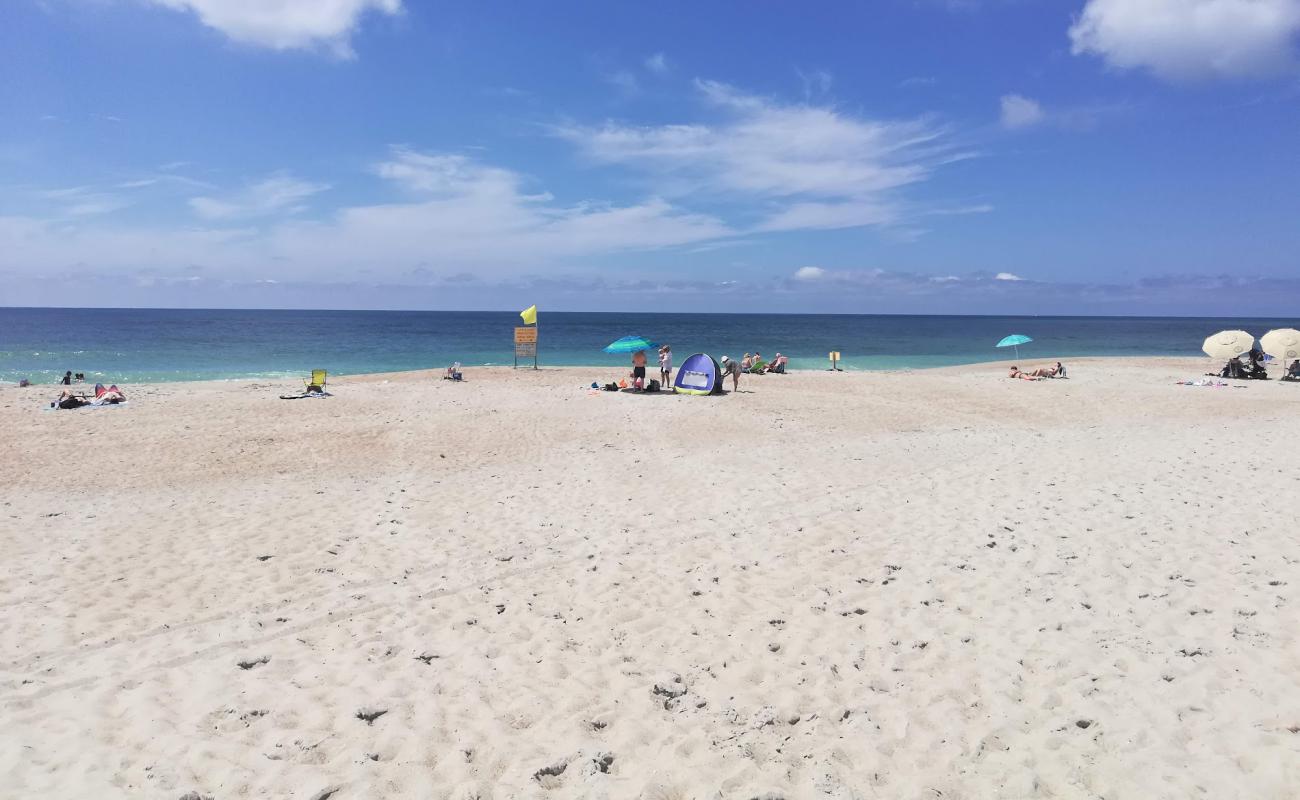 Fort Macon beach'in fotoğrafı parlak kum yüzey ile