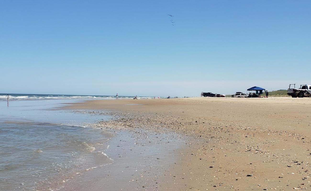 Carova beach'in fotoğrafı parlak kum yüzey ile