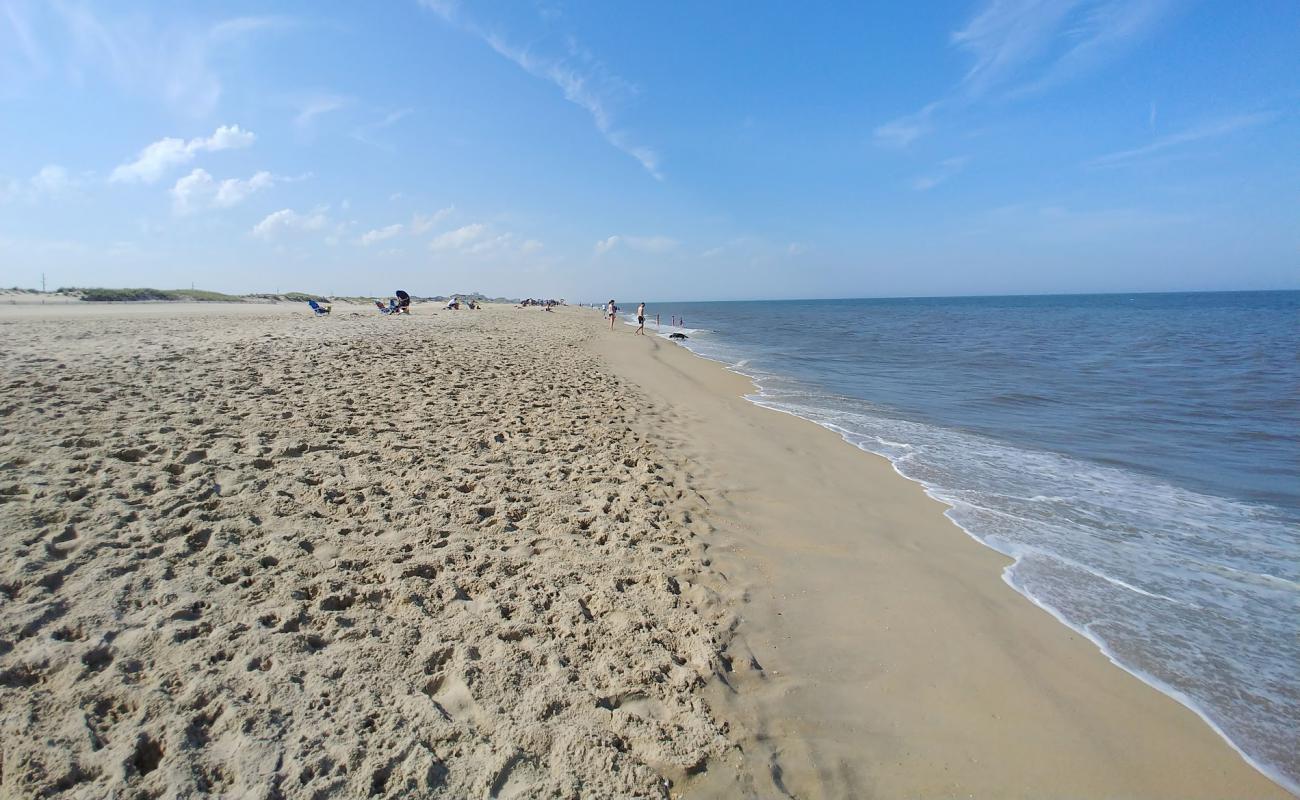 Fenwick Beach'in fotoğrafı açık bej kum yüzey ile