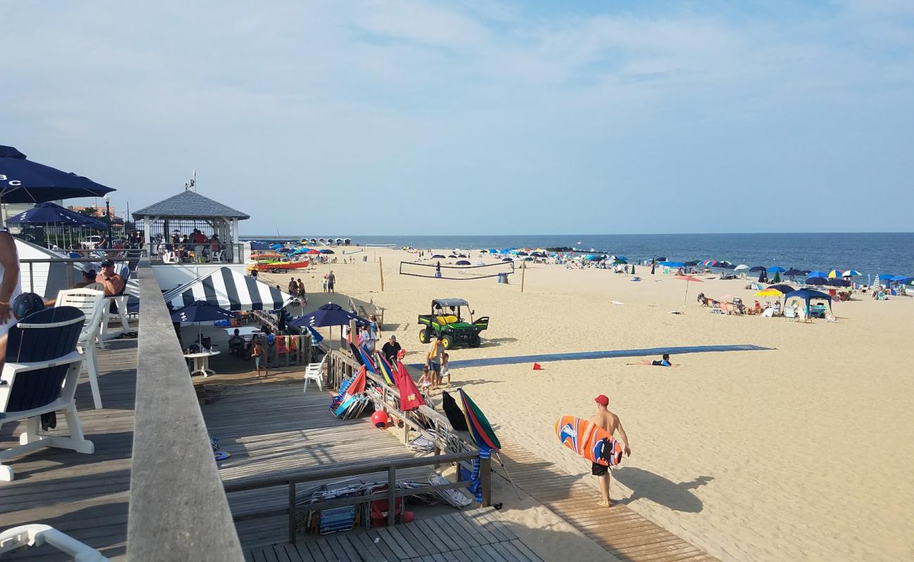 Loch Arbour Beach'in fotoğrafı parlak kum yüzey ile