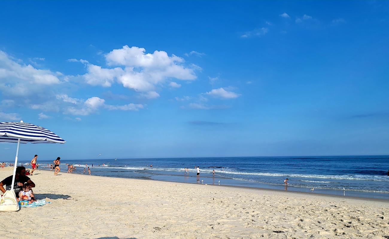 Smith Point Beach'in fotoğrafı açık bej kum yüzey ile