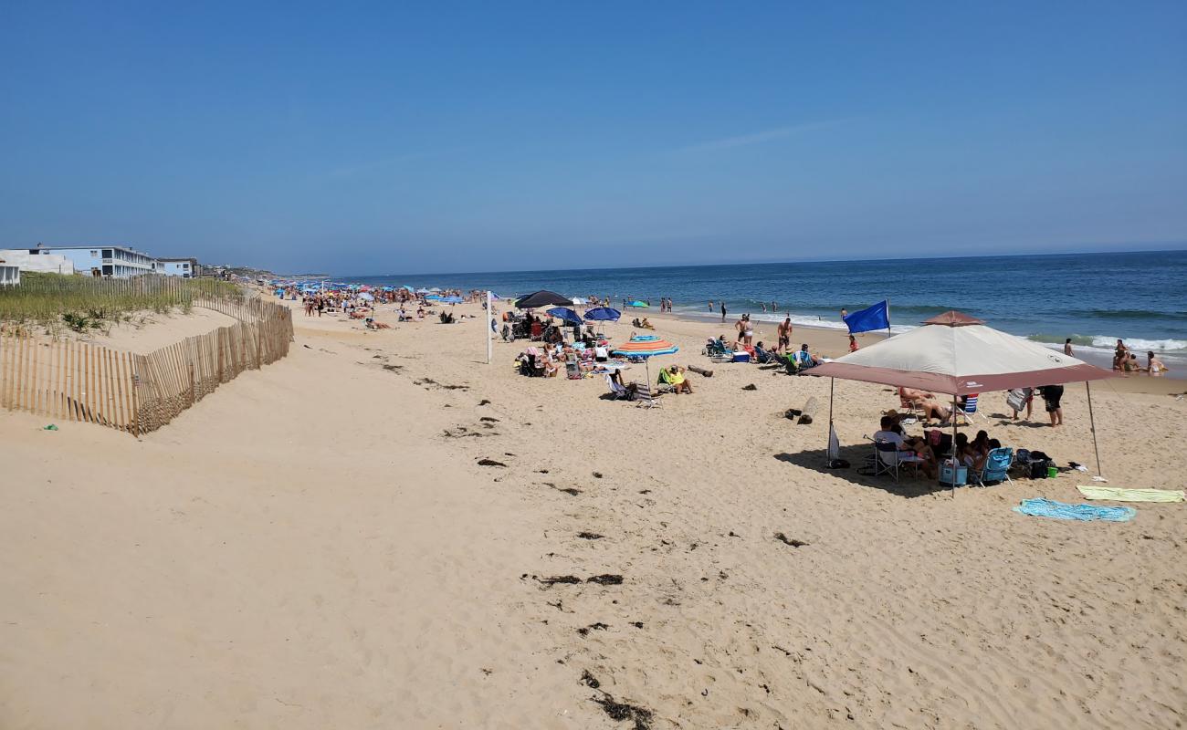 Kirk Park Beach'in fotoğrafı parlak kum yüzey ile