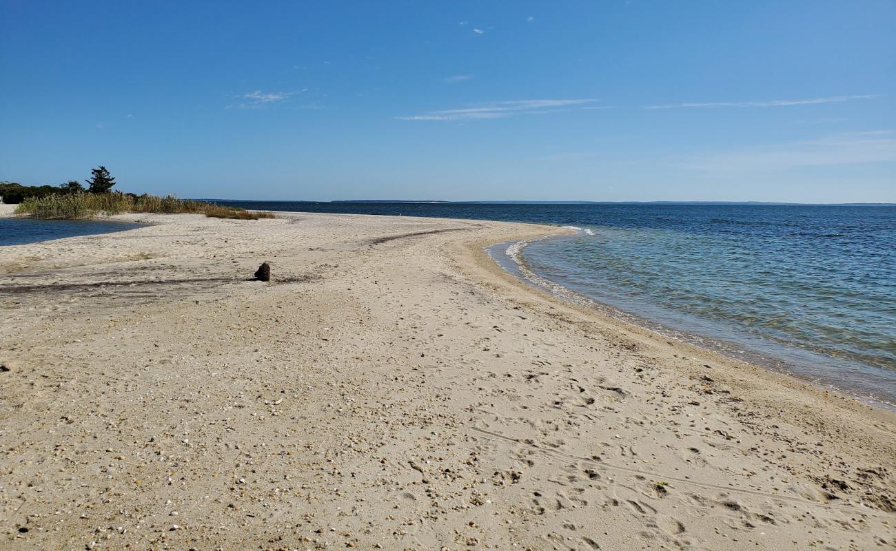 South Jamesport Beach'in fotoğrafı açık bej kum yüzey ile