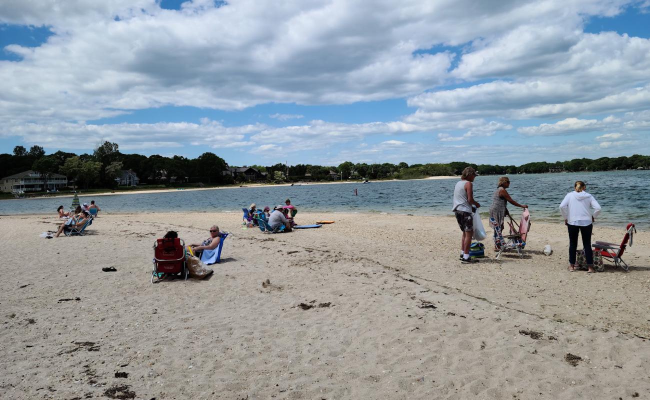 Goose Creek Beach'in fotoğrafı çakıl ile kum yüzey ile