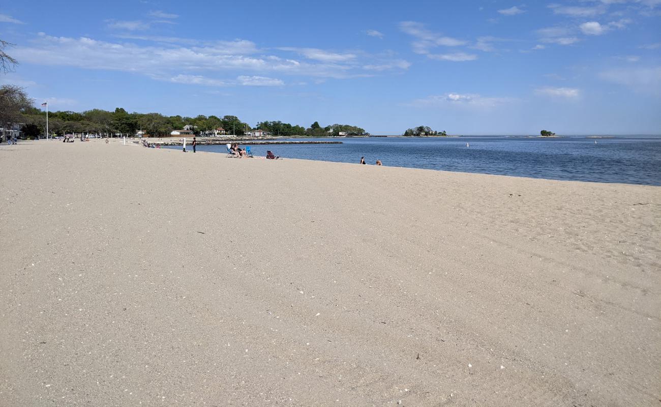 West Beach'in fotoğrafı açık bej kum yüzey ile