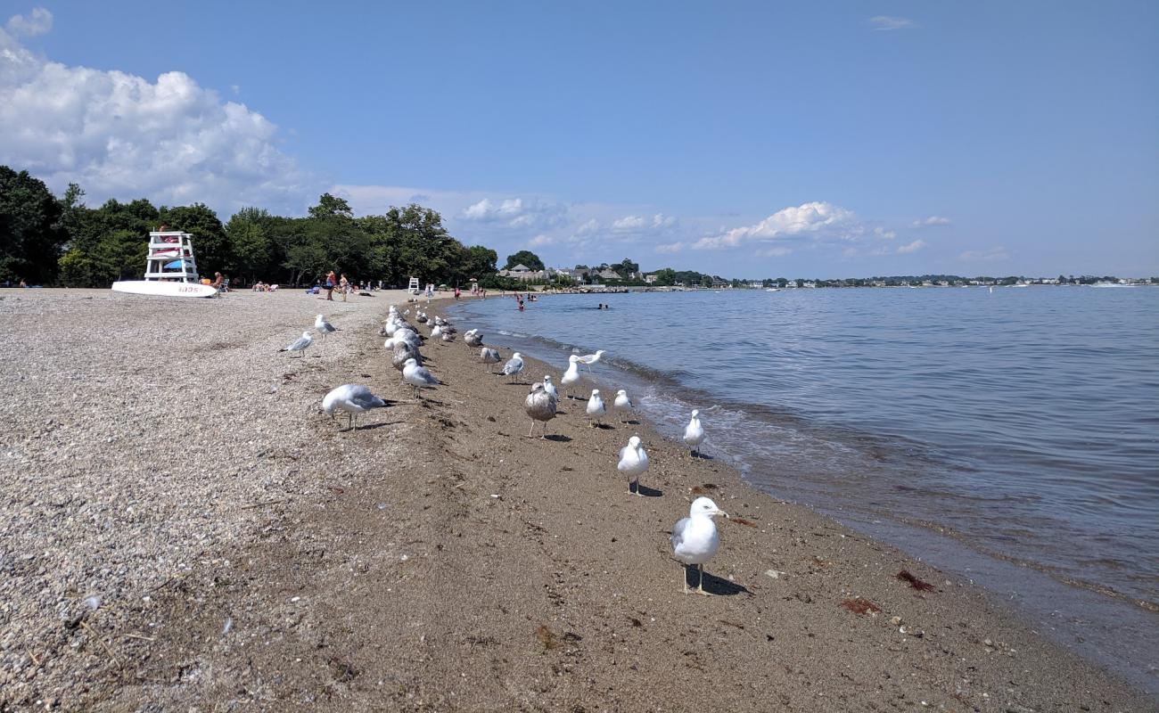 Calf Pasture Beach'in fotoğrafı bej kabuklu kum yüzey ile