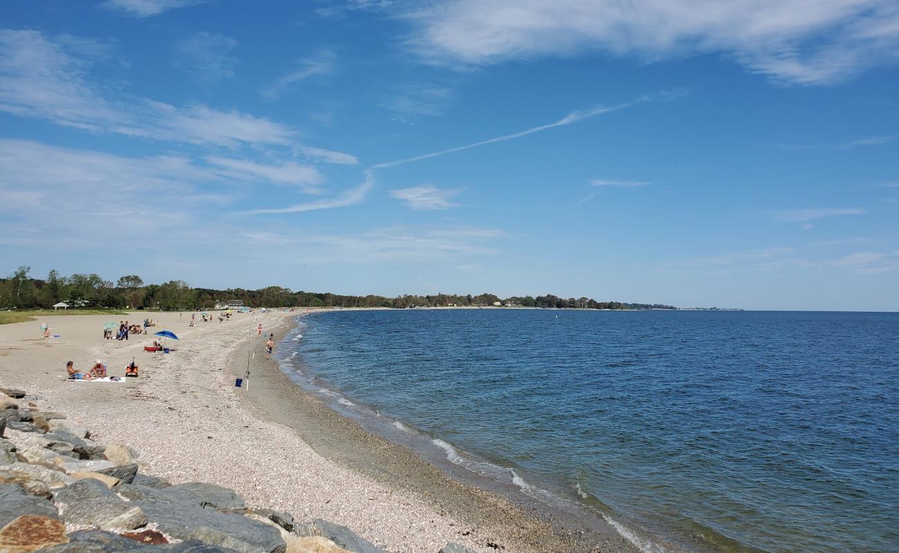 Sherwood Beach'in fotoğrafı bej kum ve çakıl yüzey ile