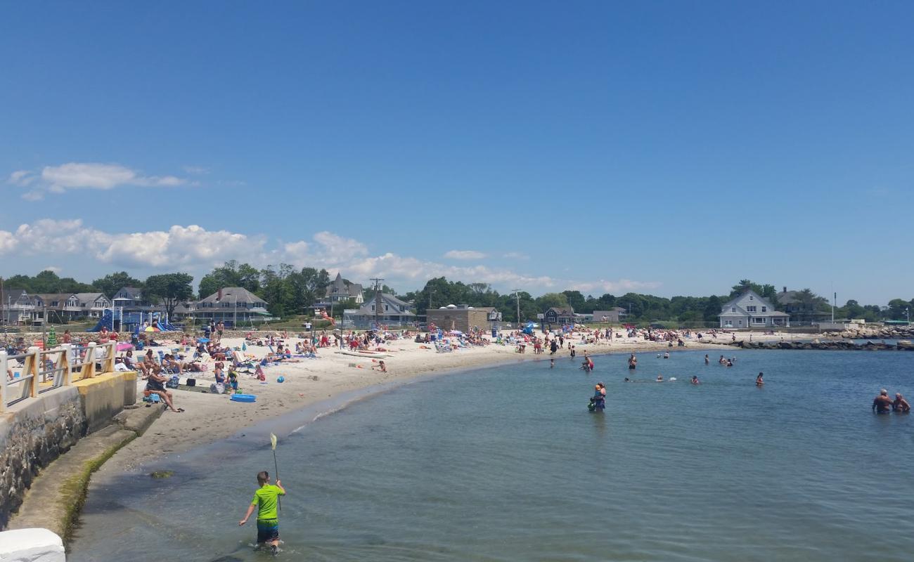 Eastern Point Beach'in fotoğrafı açık bej kum yüzey ile
