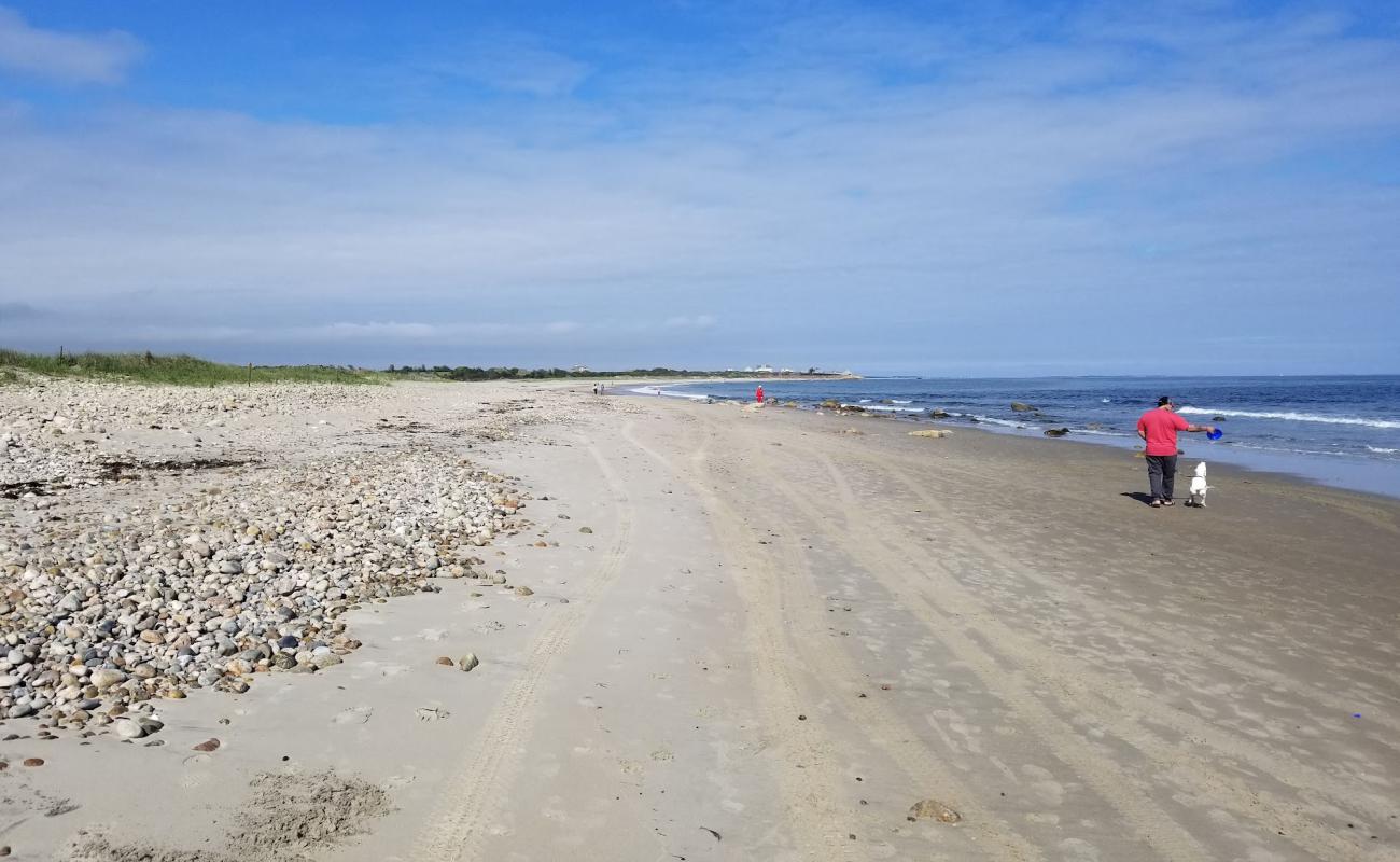 South Shore Beach'in fotoğrafı bej kum ve çakıl yüzey ile