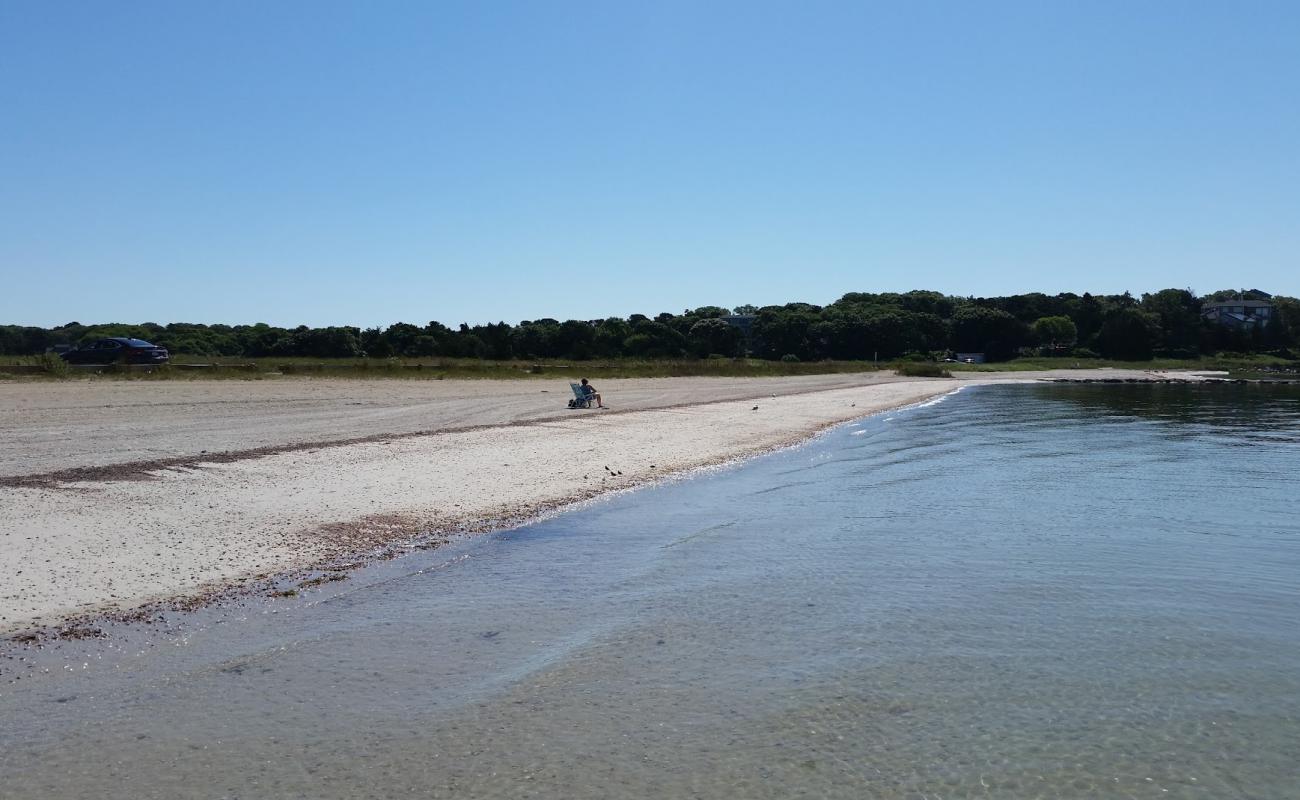 Little Harbor Beach'in fotoğrafı çakıl ile kum yüzey ile