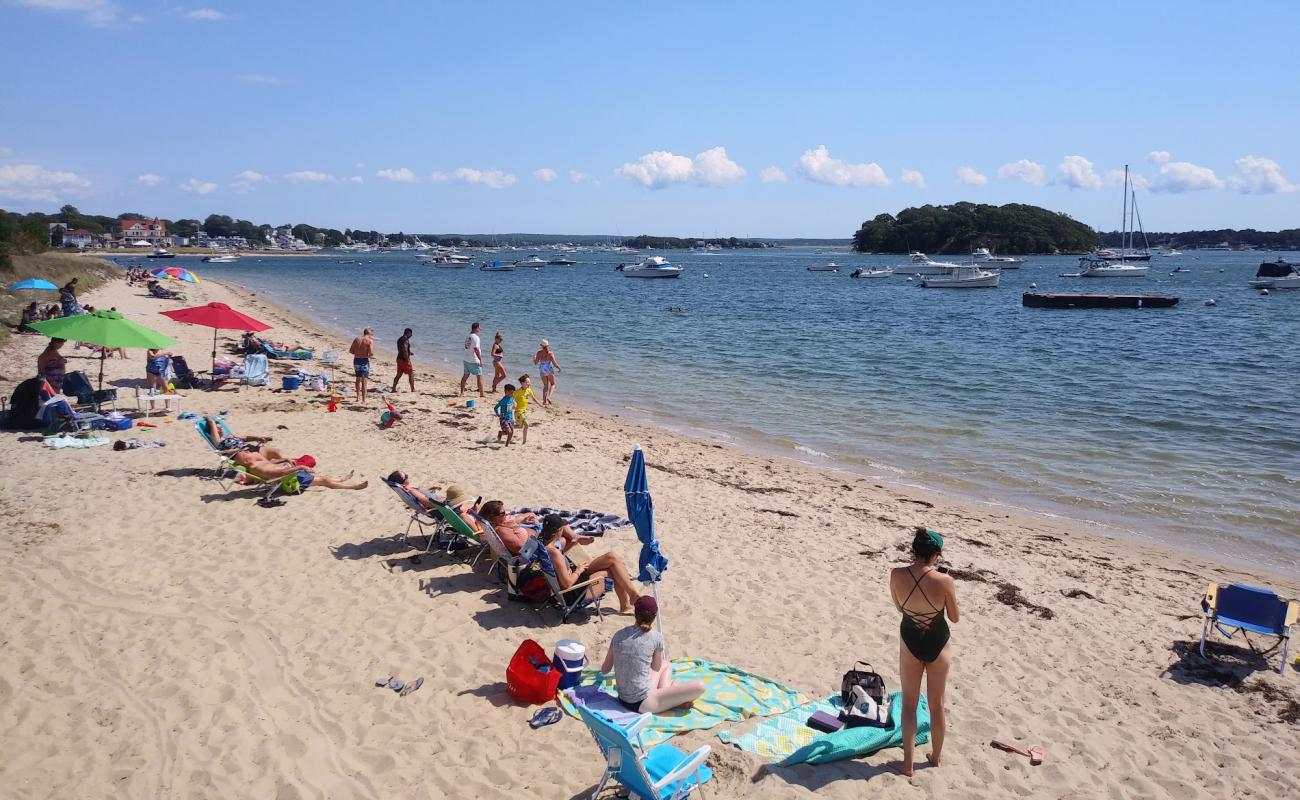 Onset Beach'in fotoğrafı parlak kum yüzey ile