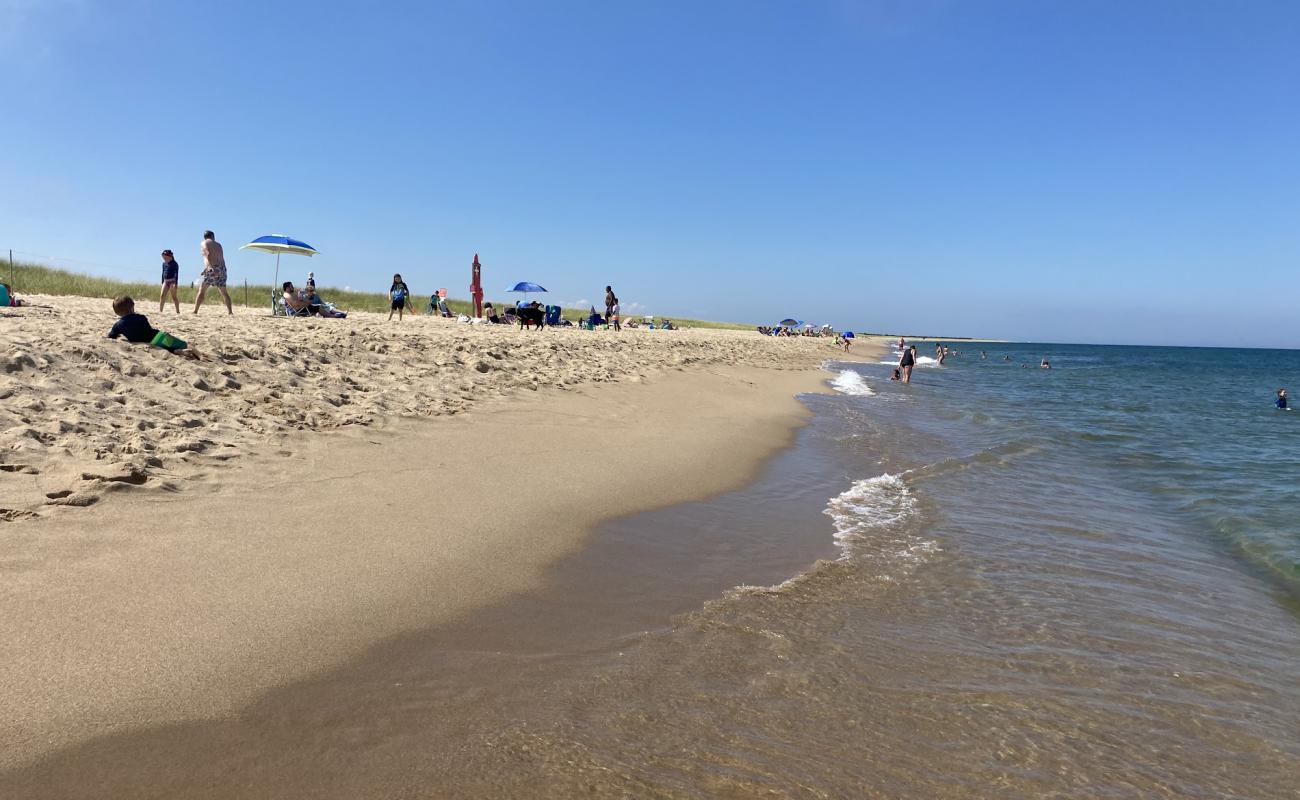 East Beach'in fotoğrafı açık bej kum yüzey ile