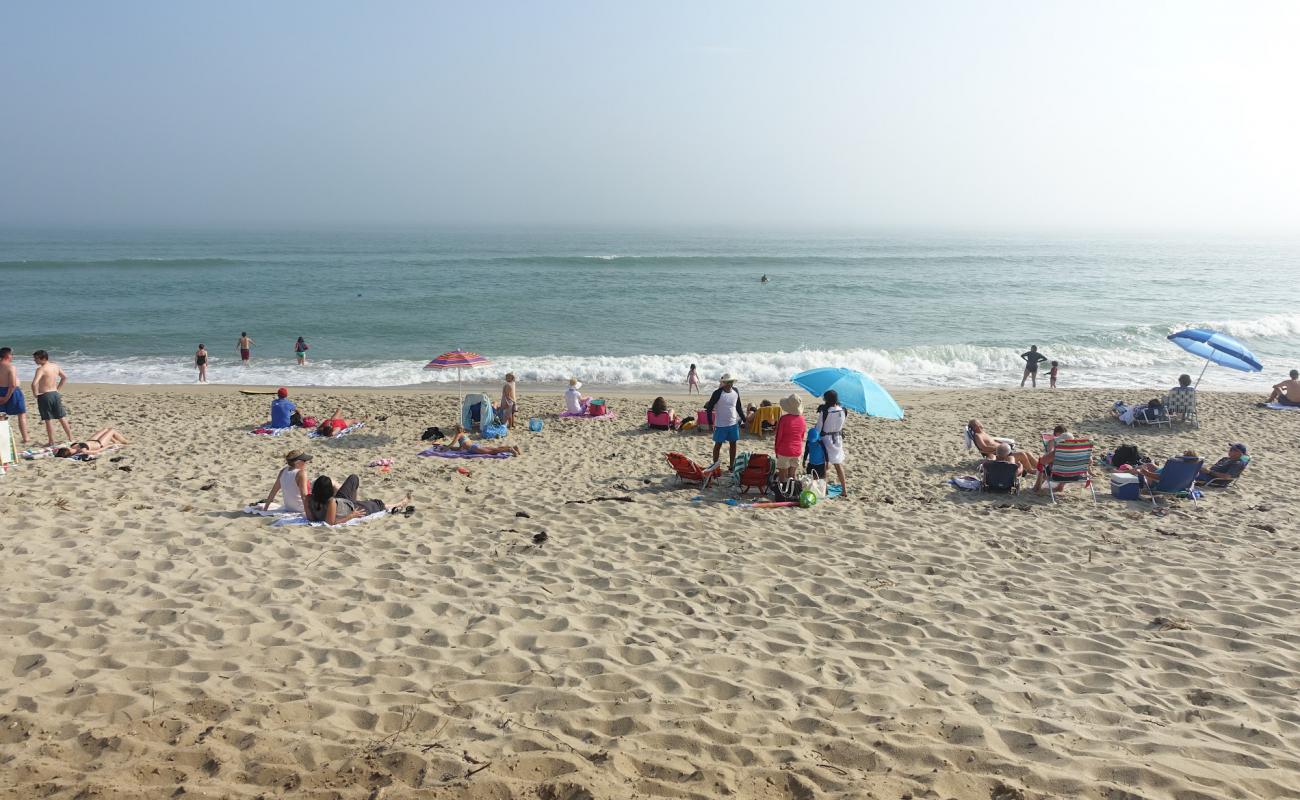 40th Pole Beach'in fotoğrafı açık bej kum yüzey ile