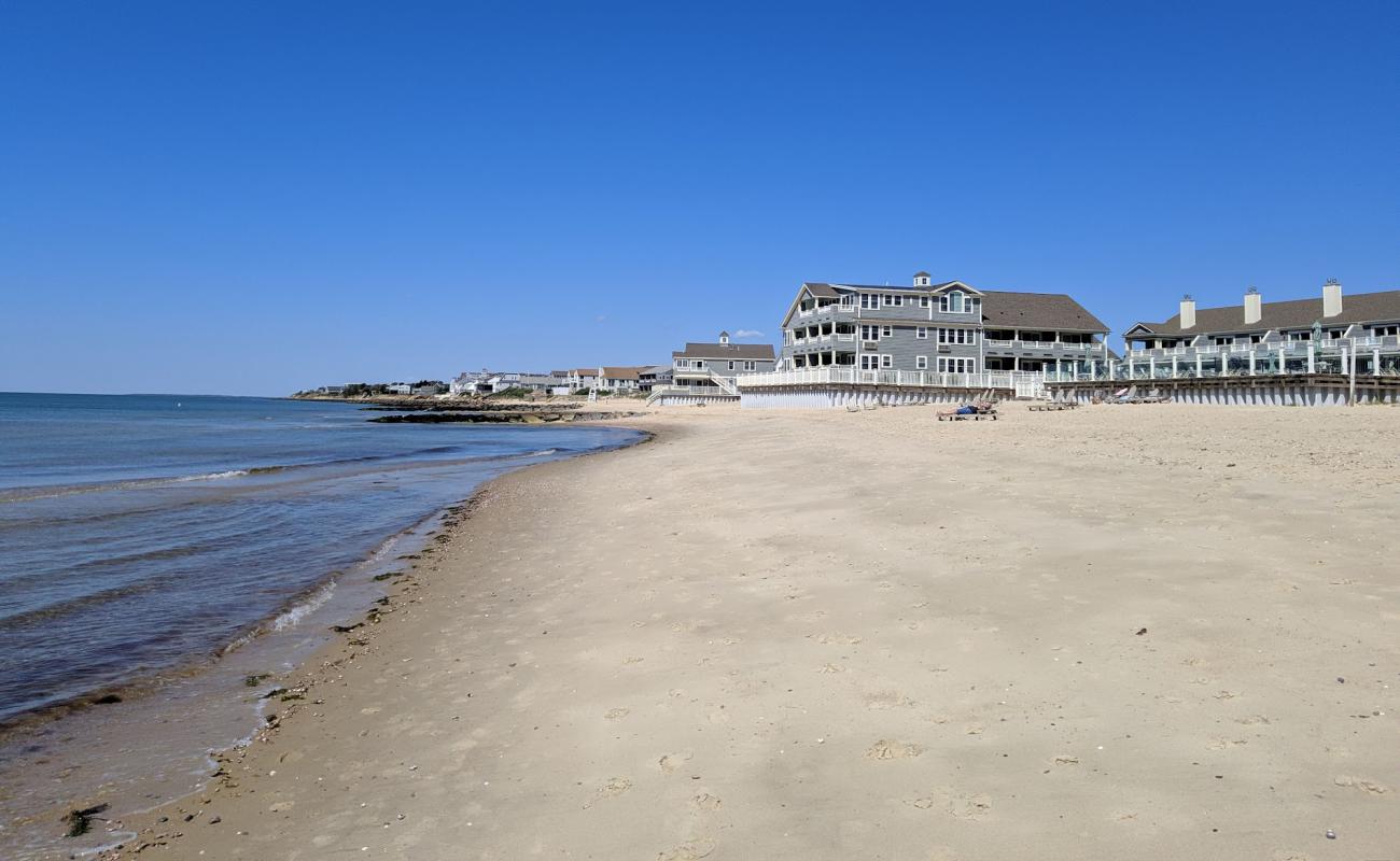 Inman Road Beach'in fotoğrafı açık bej kum yüzey ile