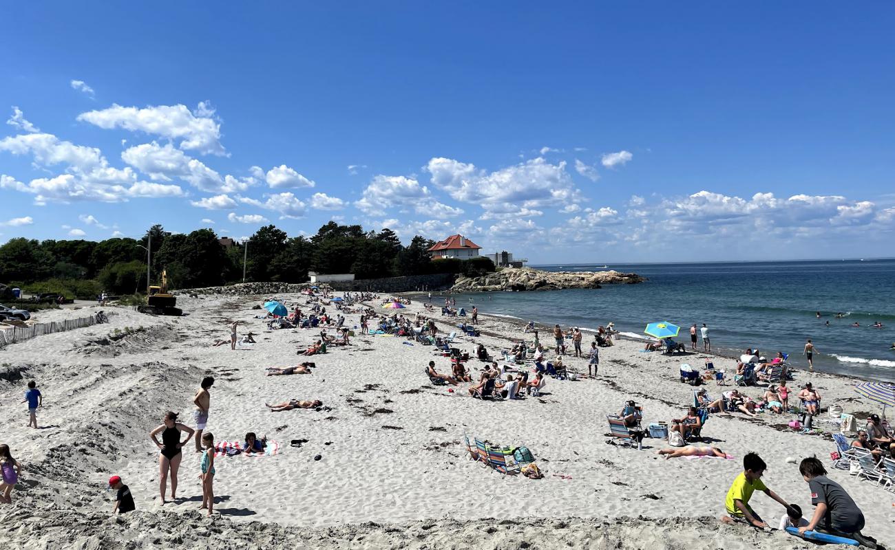 Sandy beach'in fotoğrafı açık bej kum yüzey ile