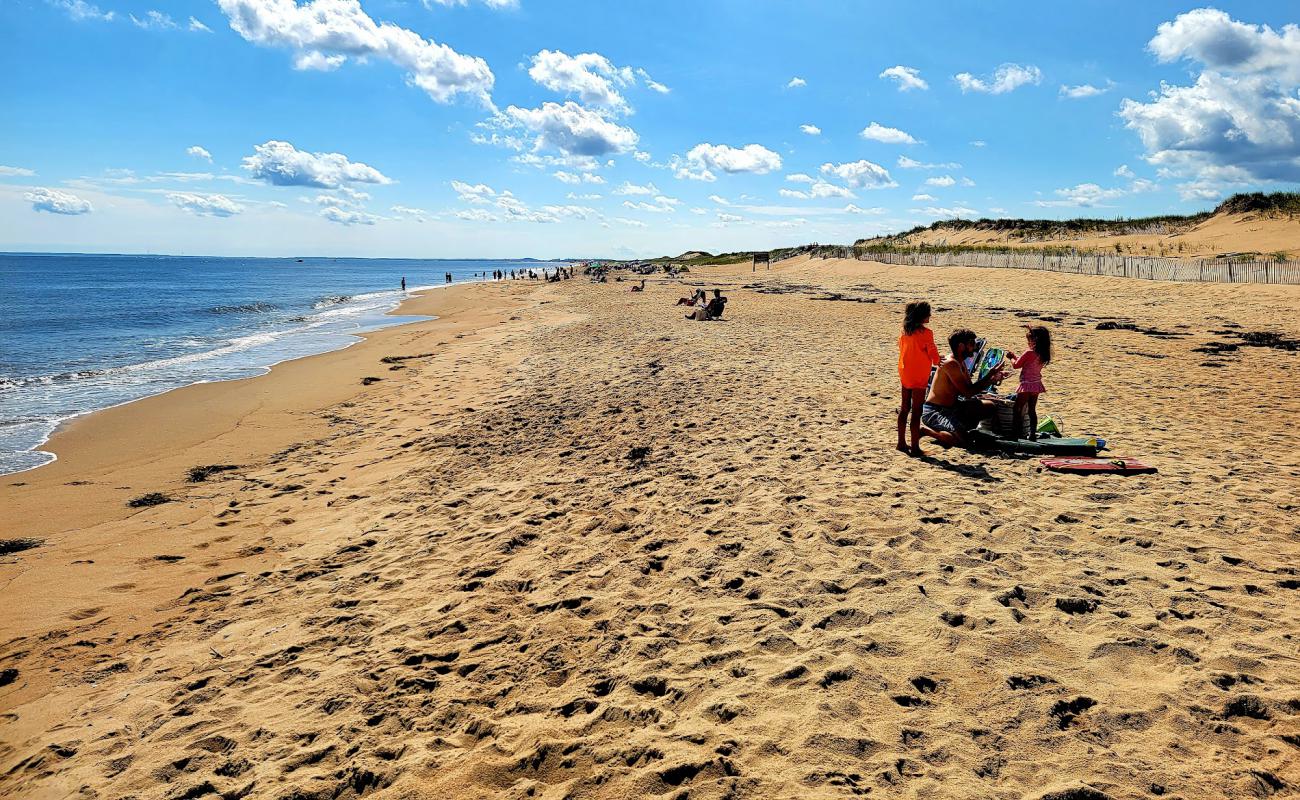 Newbury beach'in fotoğrafı parlak ince kum yüzey ile