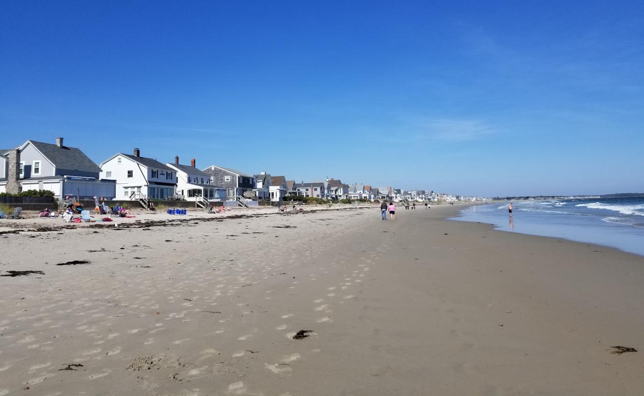 Wells beach'in fotoğrafı parlak kum yüzey ile