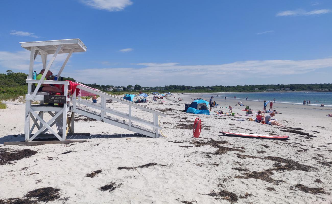 Crescent beach'in fotoğrafı parlak kum yüzey ile