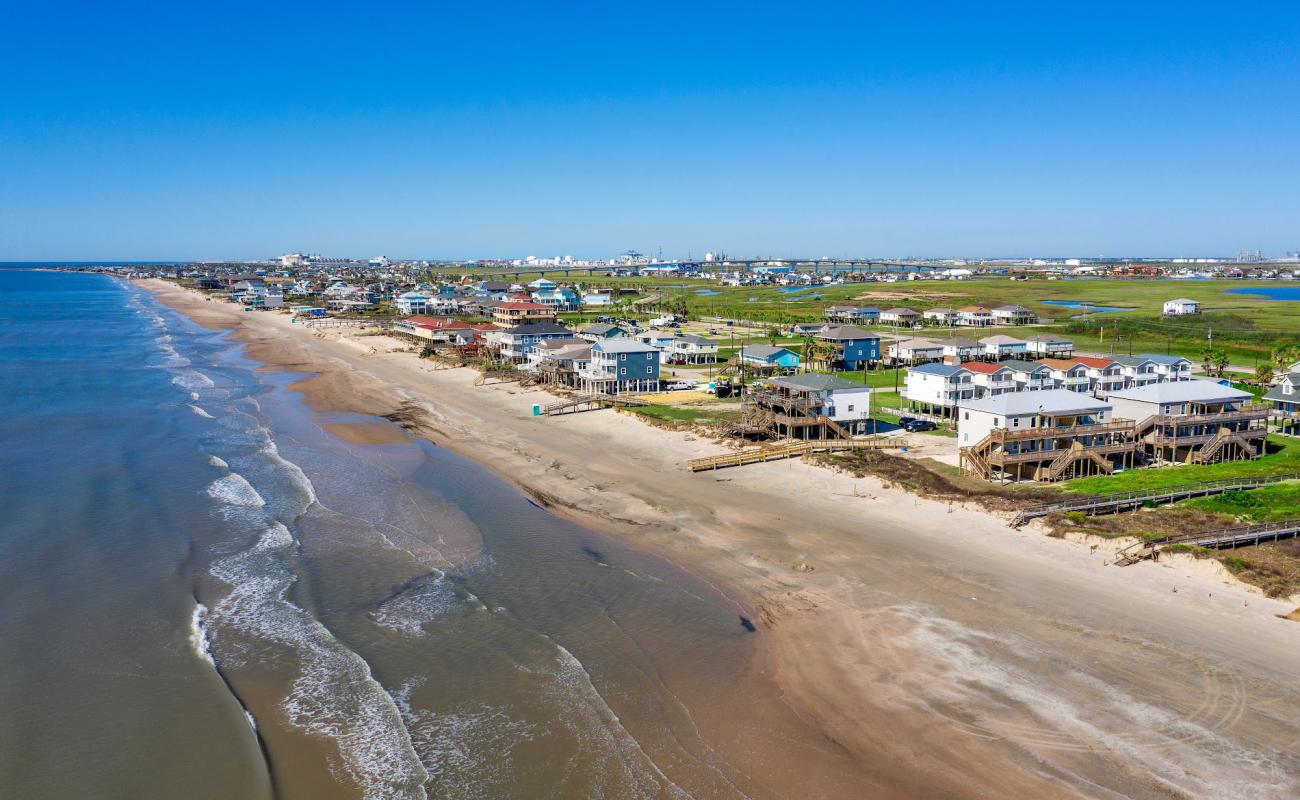 Yucca Ave beach'in fotoğrafı parlak kum yüzey ile