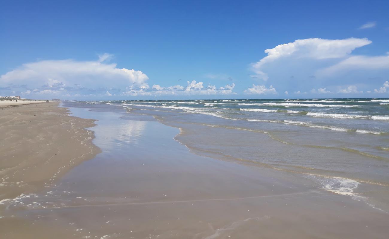Gulf Waters beach'in fotoğrafı açık bej kum yüzey ile