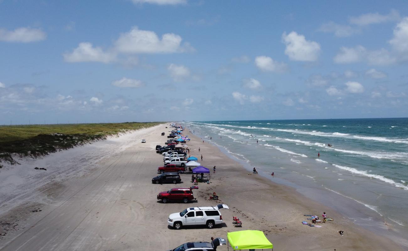 Mustang Park beach'in fotoğrafı açık bej kum yüzey ile