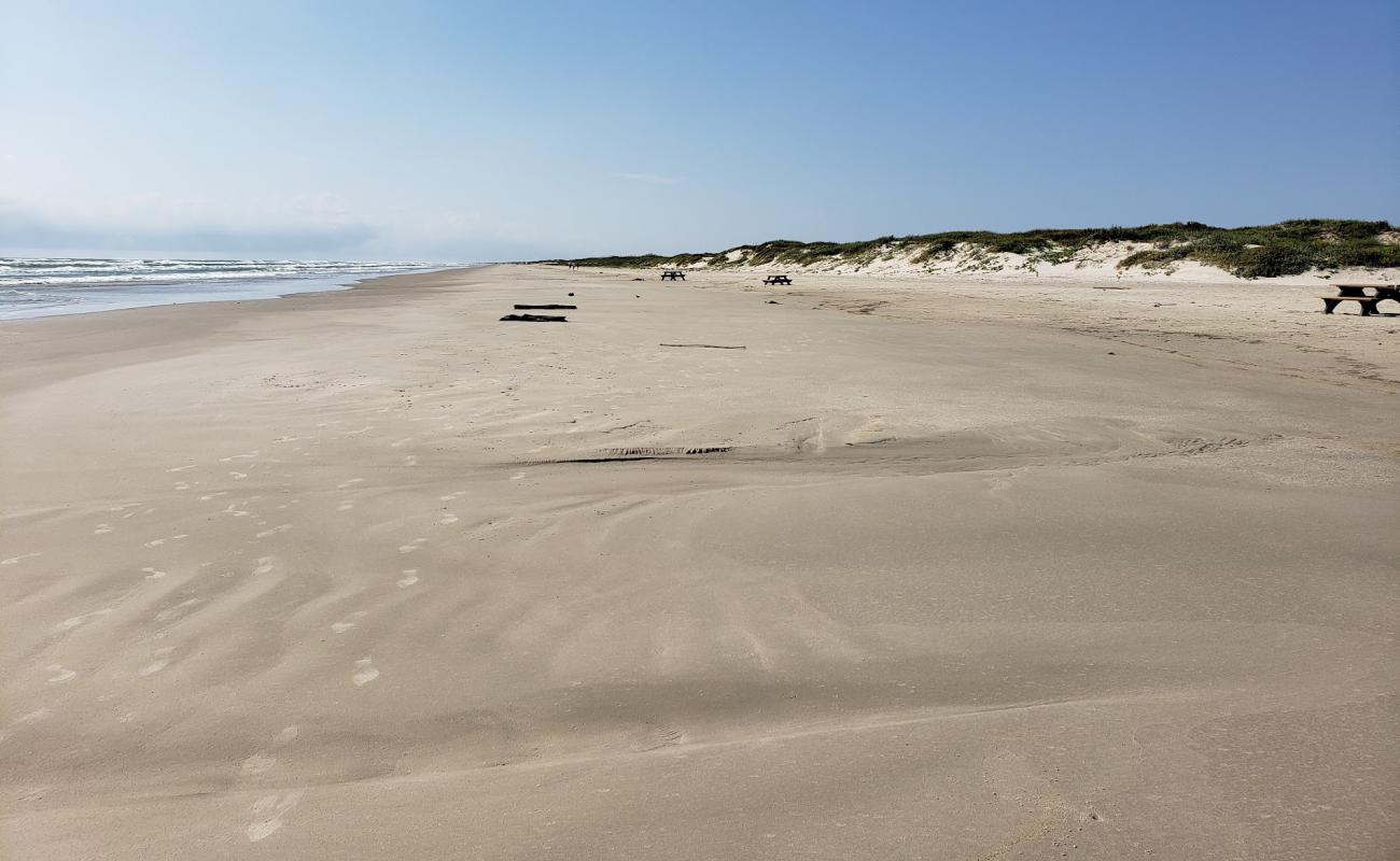 Malaquite beach'in fotoğrafı açık bej kum yüzey ile