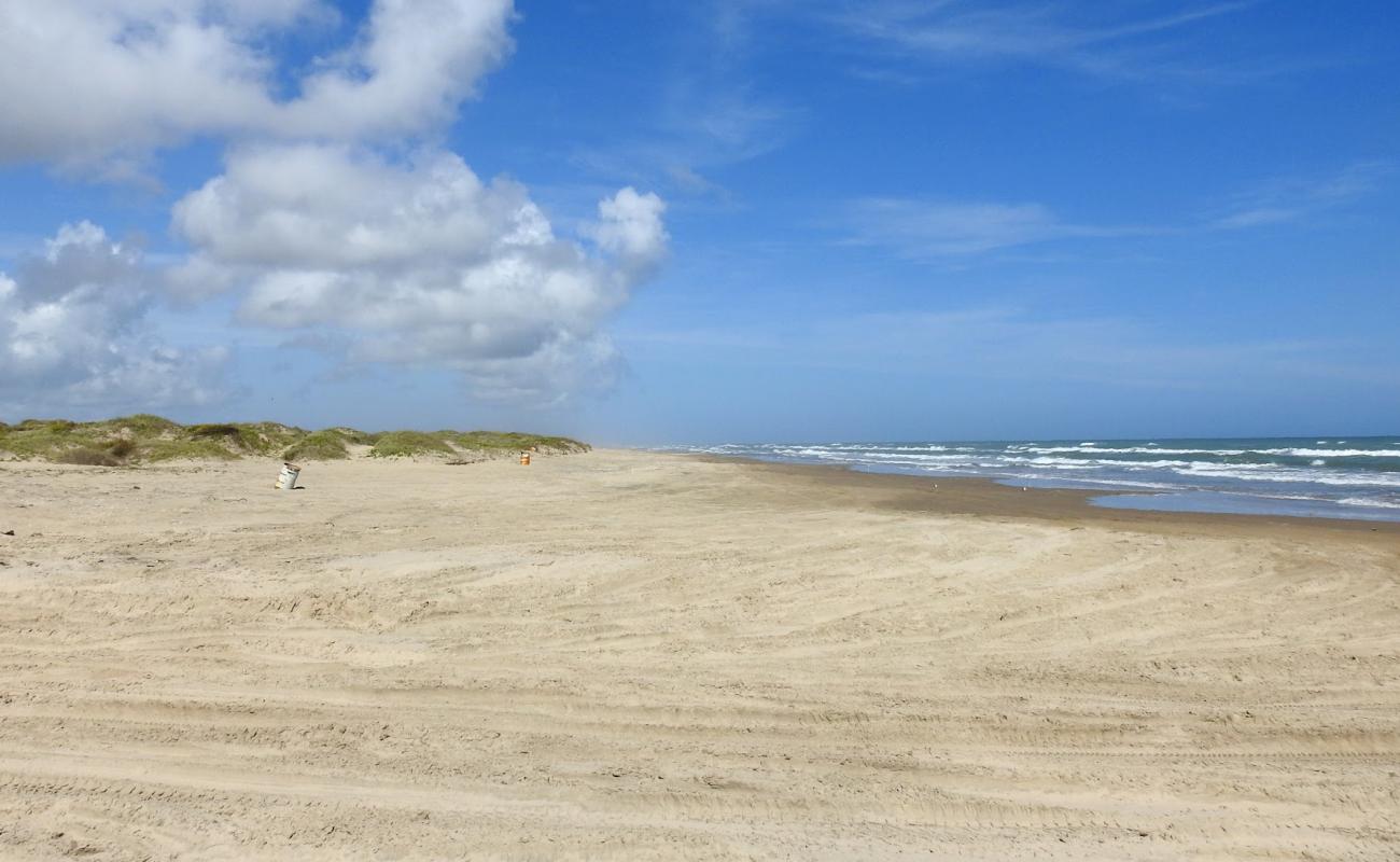 Boca Chica beach'in fotoğrafı gri kum yüzey ile