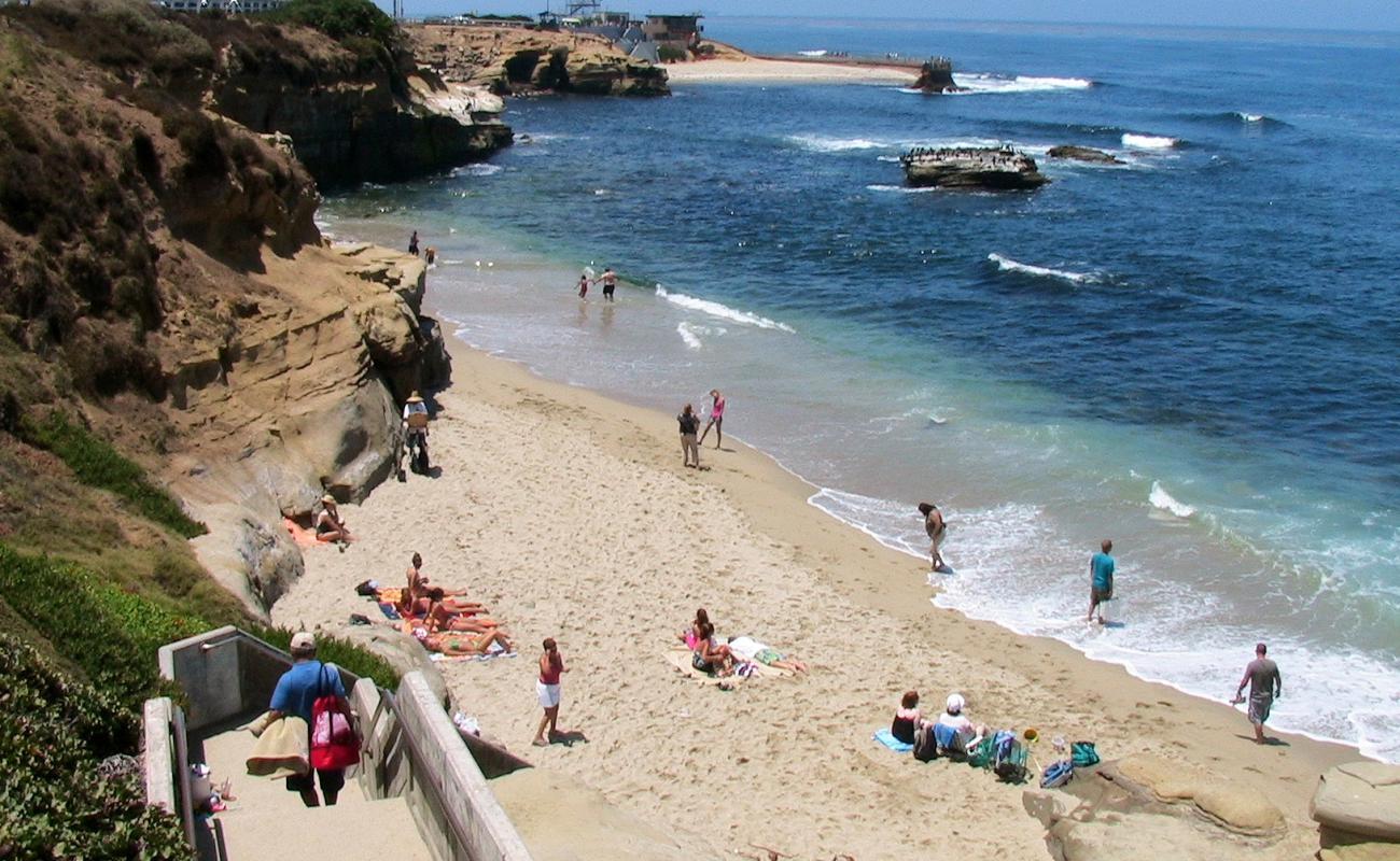 Shell beach'in fotoğrafı parlak kum yüzey ile