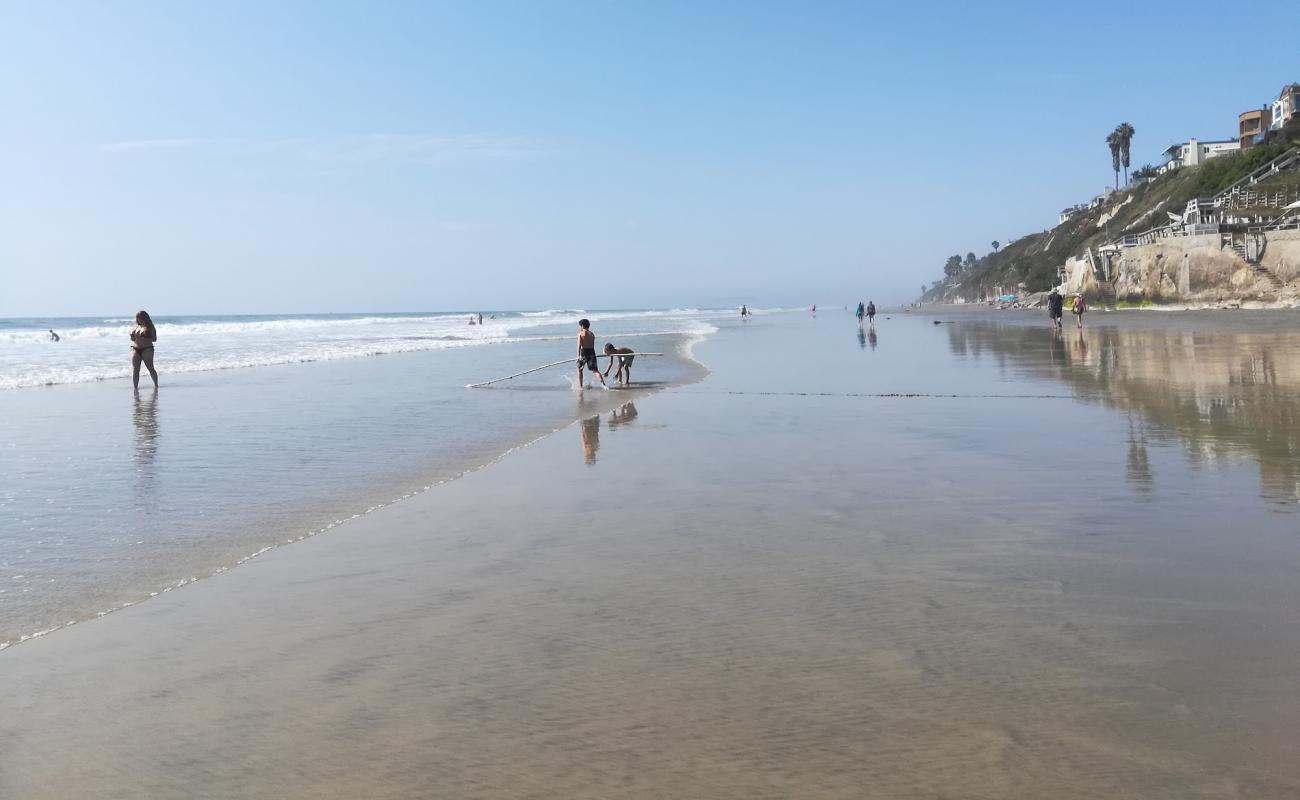 Leucadia beach'in fotoğrafı açık bej kum yüzey ile