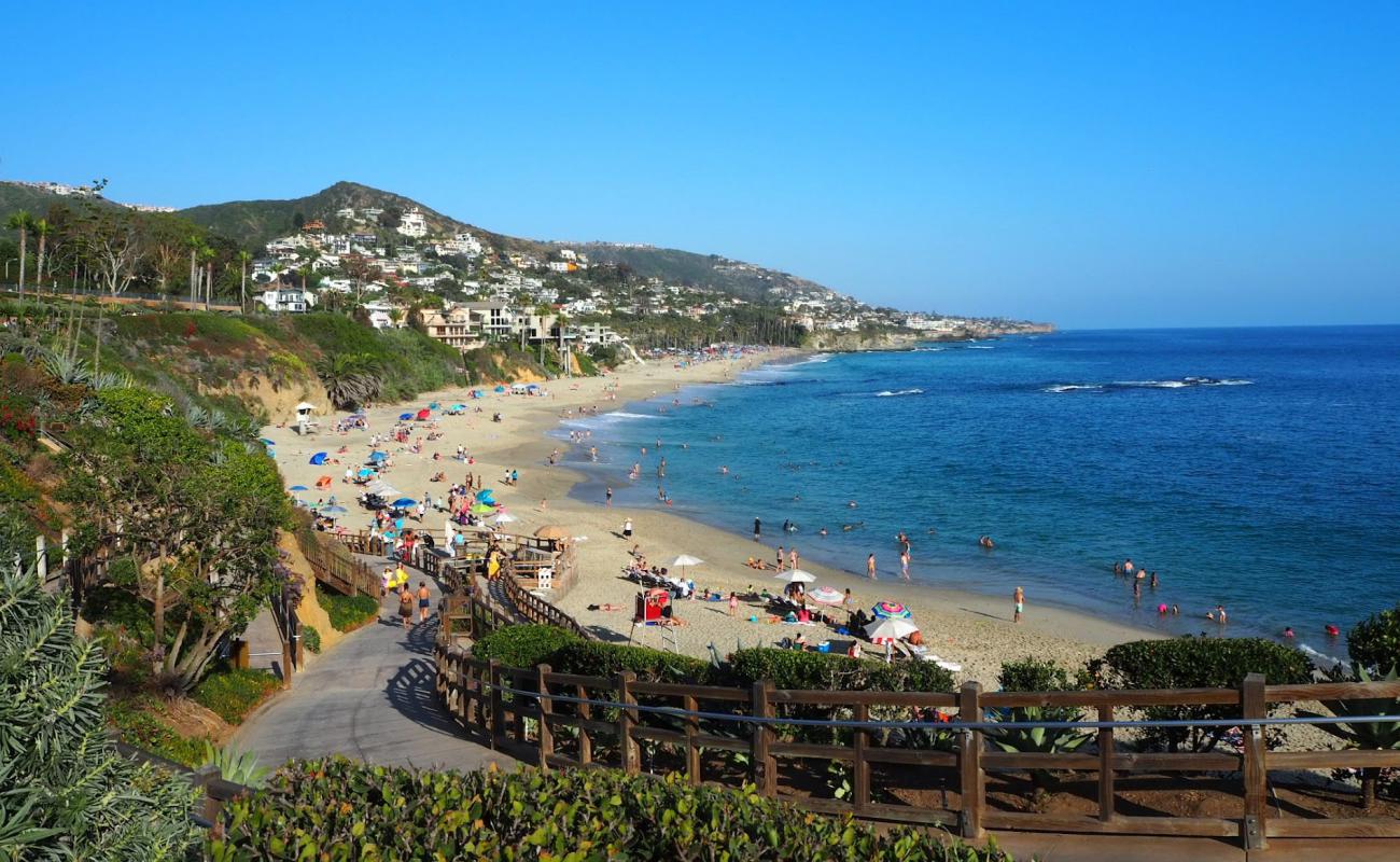 Aliso beach'in fotoğrafı parlak kum yüzey ile