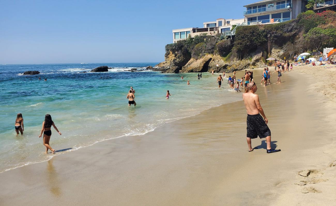 Woods Cove beach'in fotoğrafı parlak ince kum yüzey ile