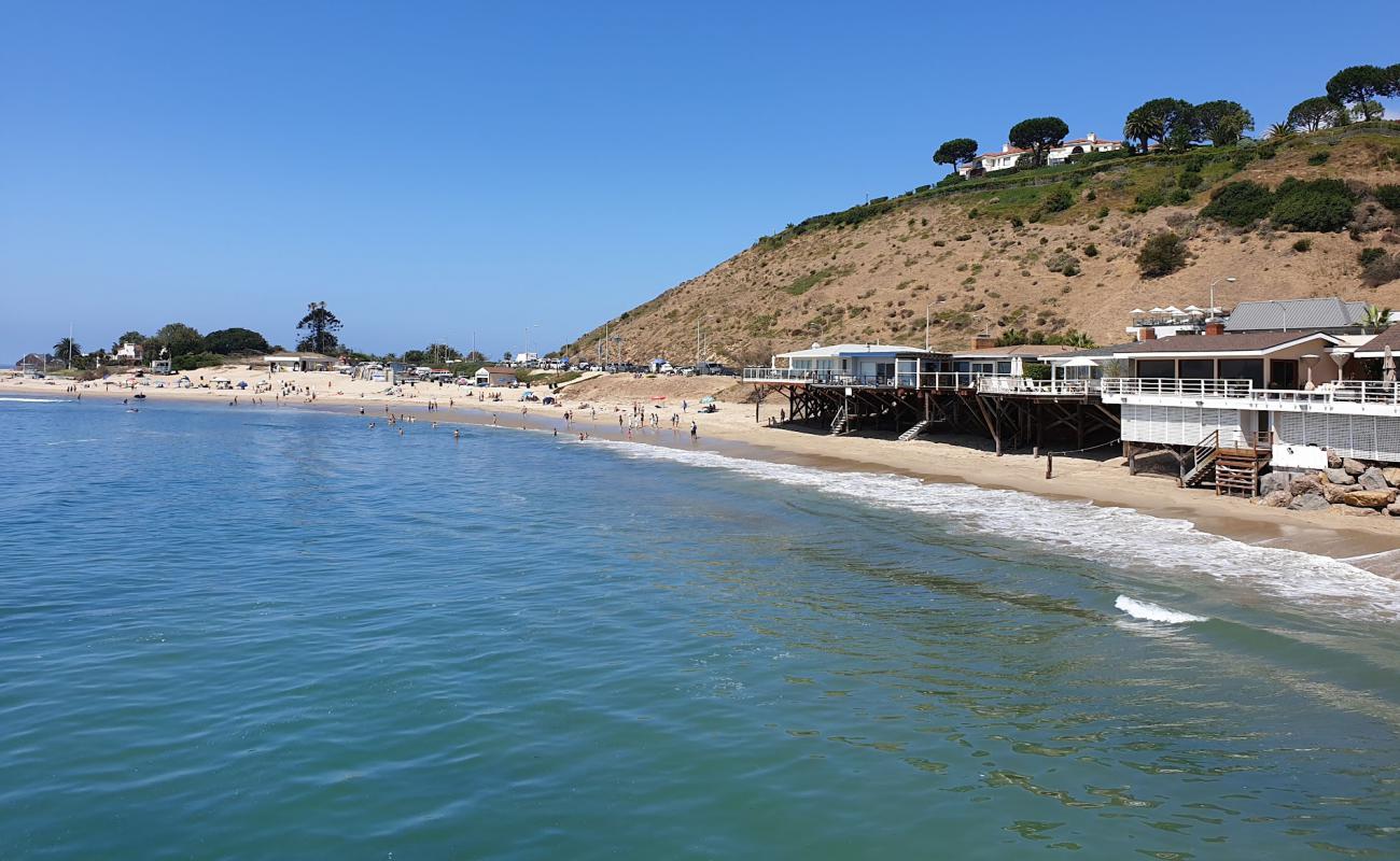 Malibu Lagoon Beach'in fotoğrafı parlak kum yüzey ile