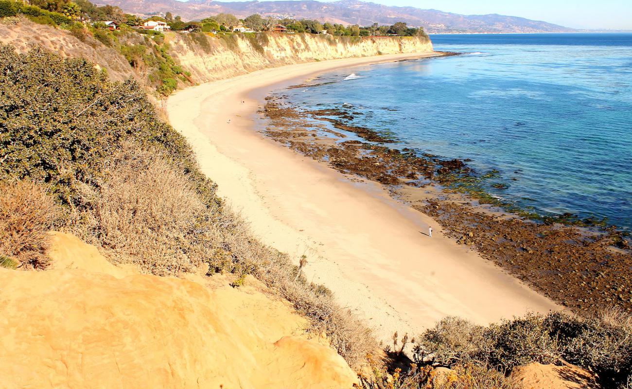 Big Dume Beach'in fotoğrafı çakıl ile kum yüzey ile