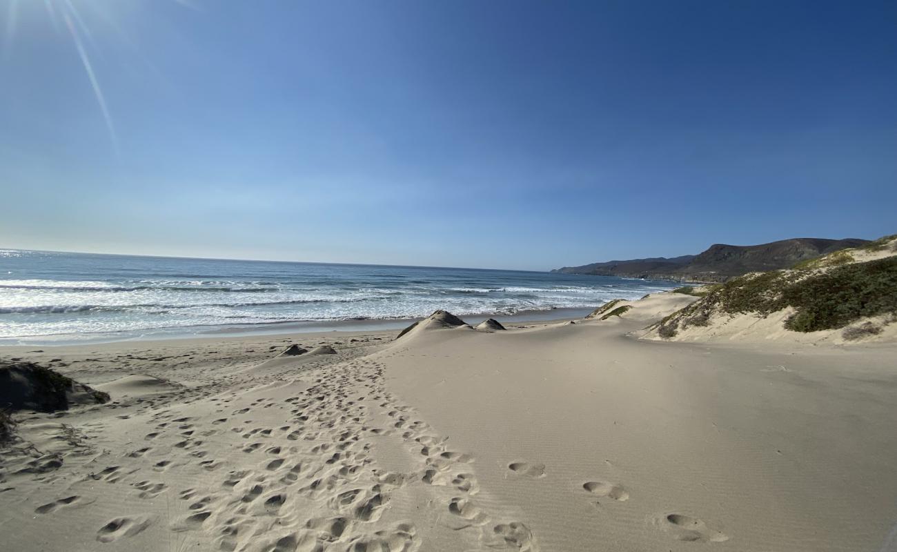 Minuteman Beach'in fotoğrafı açık bej kum yüzey ile