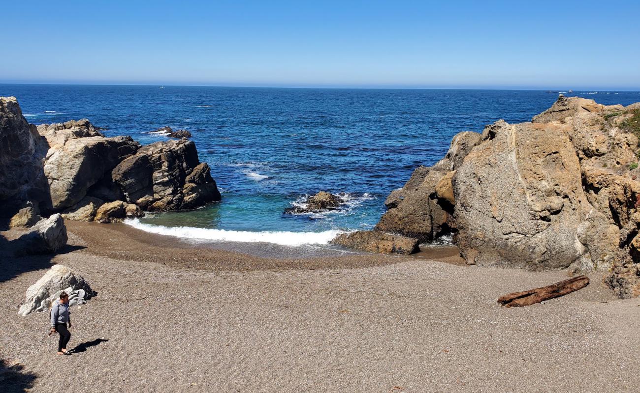 Hidden Beach'in fotoğrafı hafif ince çakıl taş yüzey ile