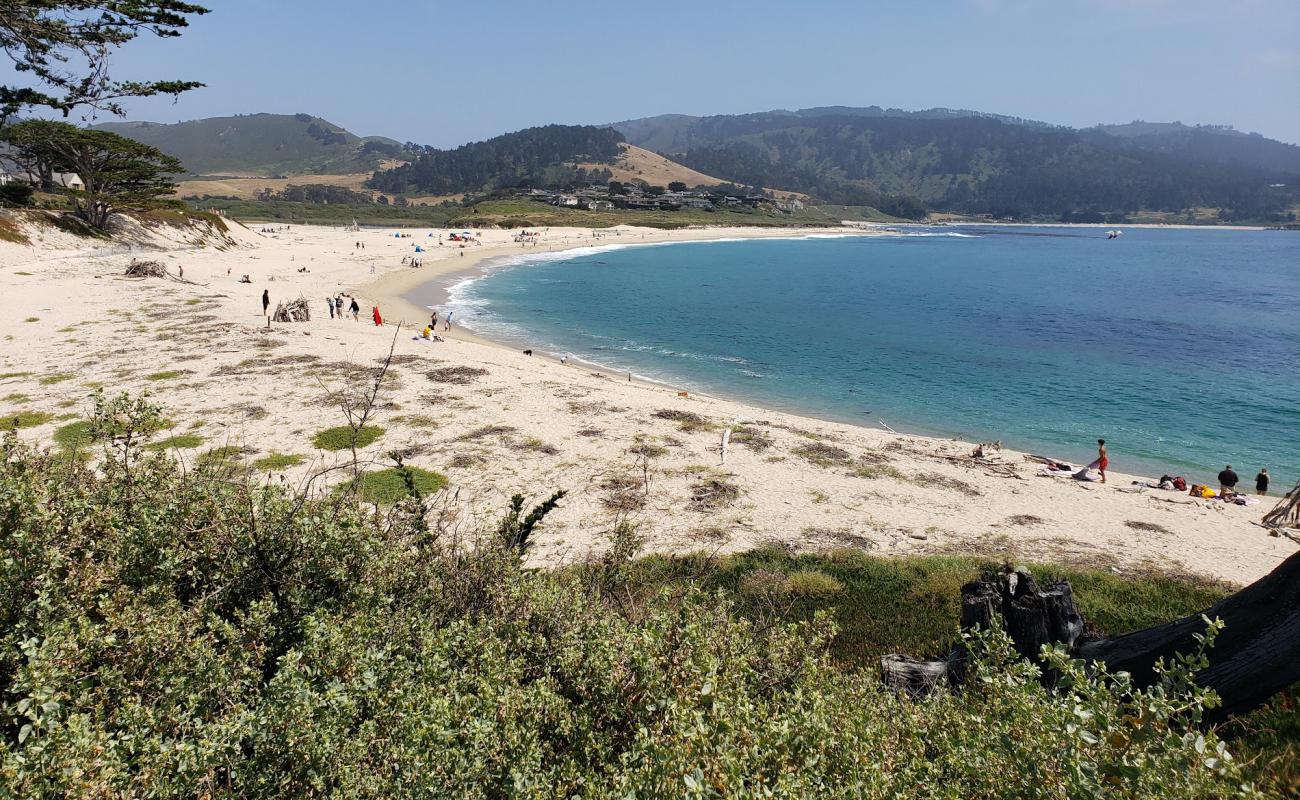 Carmel River Beach'in fotoğrafı parlak kum yüzey ile