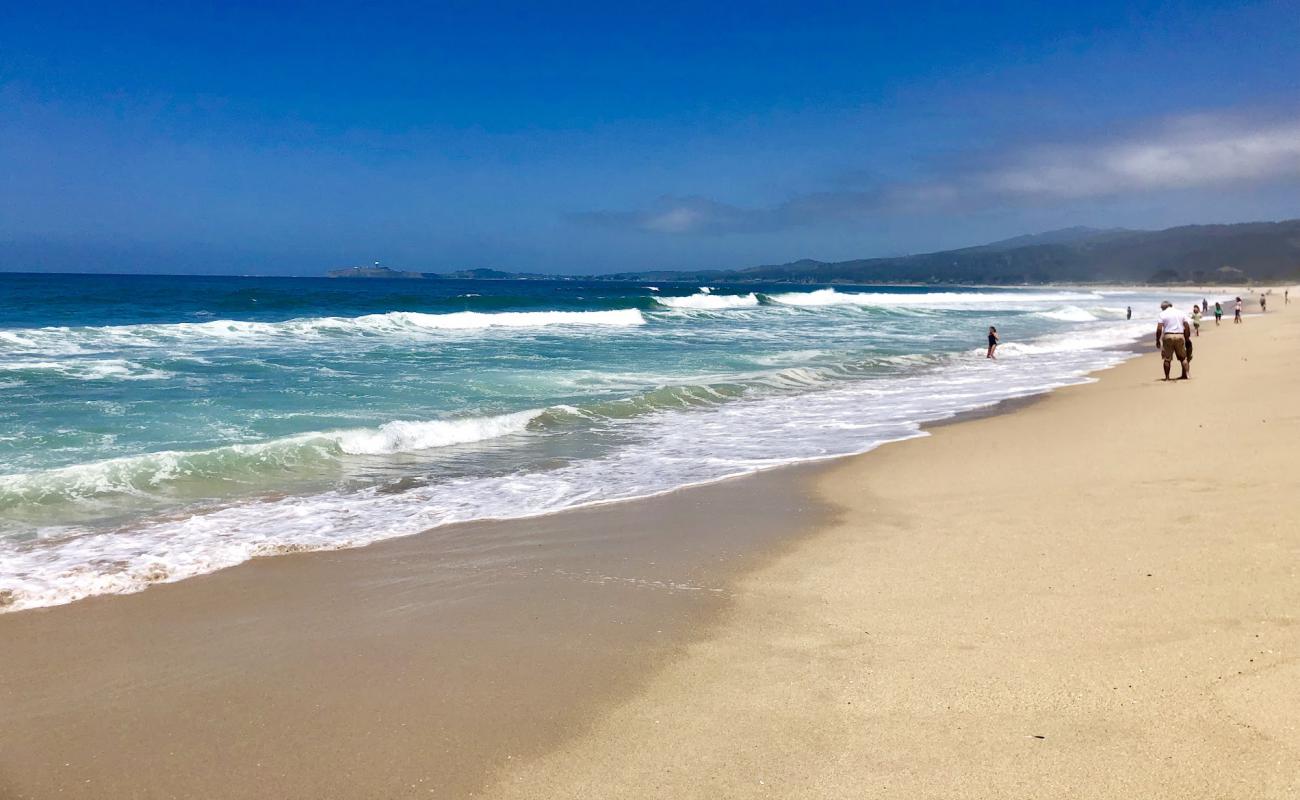 Dunes Beach'in fotoğrafı açık bej kum yüzey ile