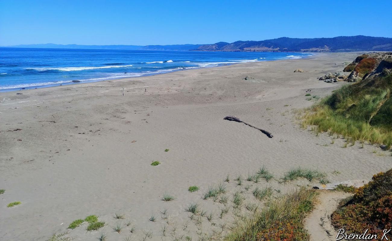 Ten Mile Beach'in fotoğrafı parlak kum yüzey ile