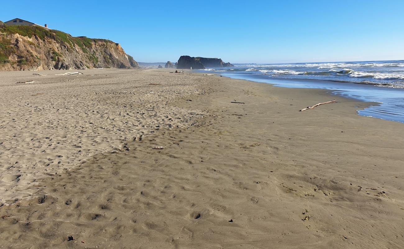 Seaside Creek Beach'in fotoğrafı parlak kum yüzey ile